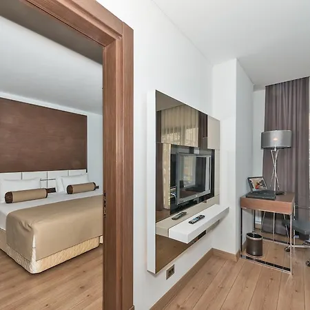 Hotel Dora