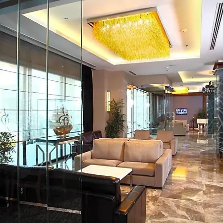 Hotel Dora 4*